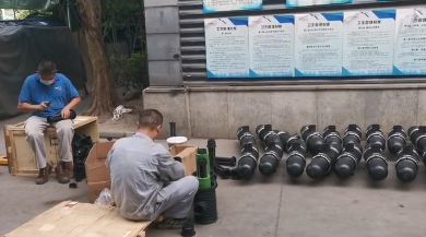 疊片污水處理器，正在裝配